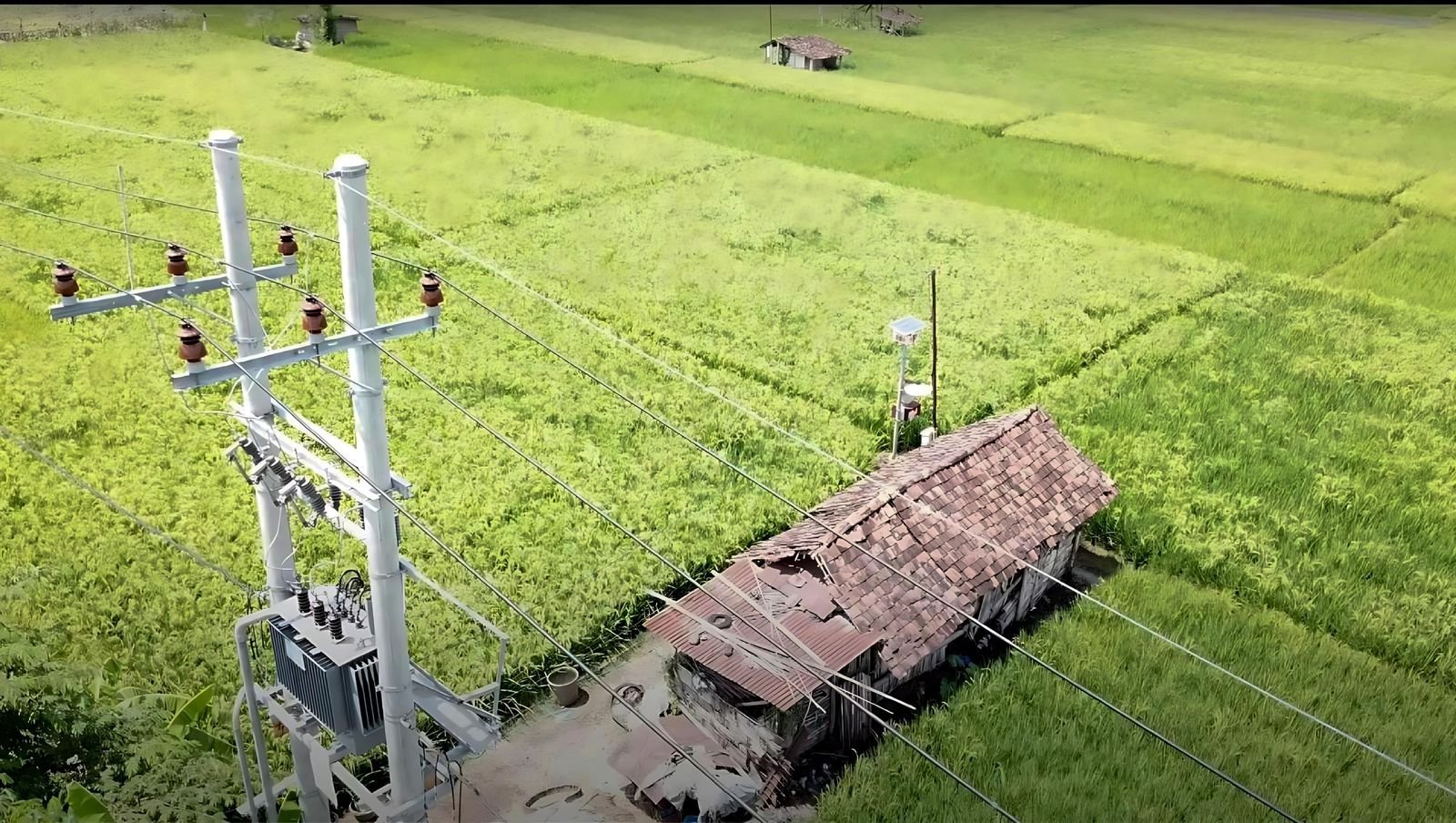 Program Surya 100 GWP dan Dampaknya Terhadap Biaya Listrik Nasional Program Surya 100 GWP dan Dampaknya Terhadap Biaya Listrik Nasional