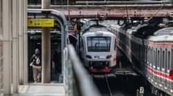 Perpindahan Naik-Turun KRL dari Stasiun Karet ke BNI City