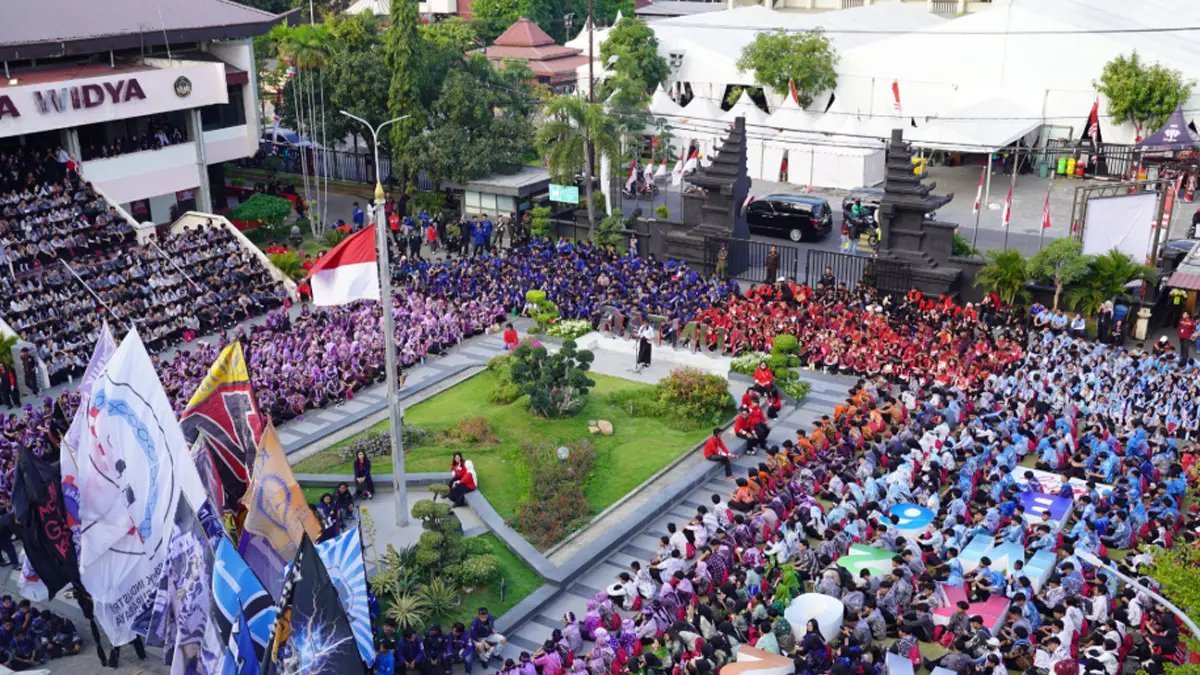 Inovasi Ramah Lingkungan dalam Pengenalan Kehidupan Kampus di UNTAG Surabaya Inovasi Ramah Lingkungan dalam Pengenalan Kehidupan Kampus di UNTAG Surabaya