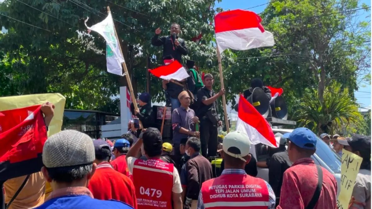 Aksi Juru Parkir di Surabaya: Tuntutan dan Harapan Aksi Juru Parkir di Surabaya: Tuntutan dan Harapan