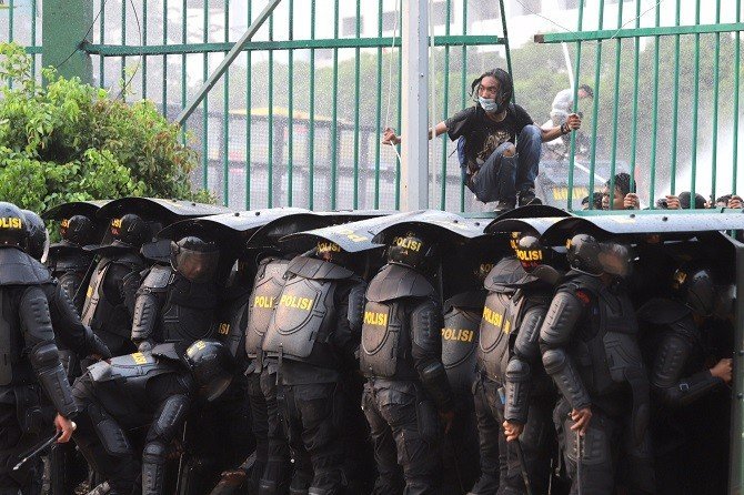 Investigasi Keterlibatan Ormas dalam Kerusuhan Pasca Demo di DPR Investigasi Keterlibatan Ormas dalam Kerusuhan Pasca Demo di DPR