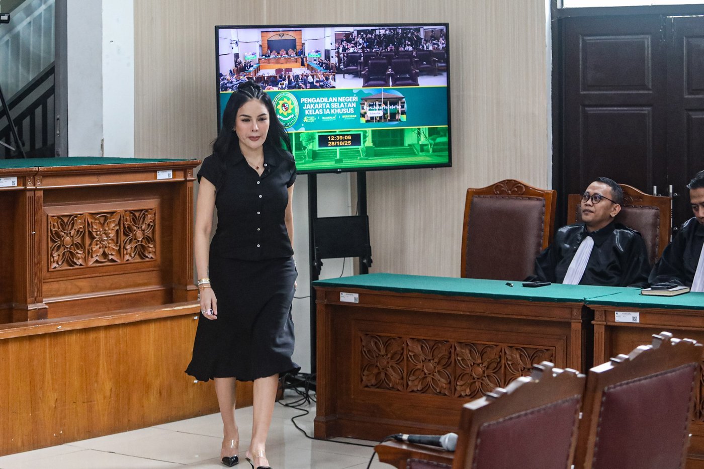 Kemenangan Nikita Mirzani dalam Kasus Banding, Reza Gladys Dihibur