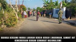 Babinsa Bersama Warga Lakukan Bersih-Bersih Lingkungan, Sambut HUT Kemerdekaan dengan Semangat Nasionalisme