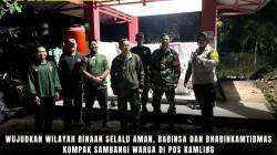 Wujudkan Wilayah Binaan Selalu Aman, Babinsa Dan Bhabinkamtibmas Kompak Sambangi Warga Di Pos Kamling