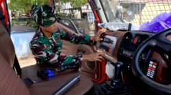 Perkuat Kesiapsiagaan Dalam Menangani Karhutla, Personel Lanud Sjamsudin Noor Asah Kemampuan Operasikan Kendaraan Pemadam Kebakaran