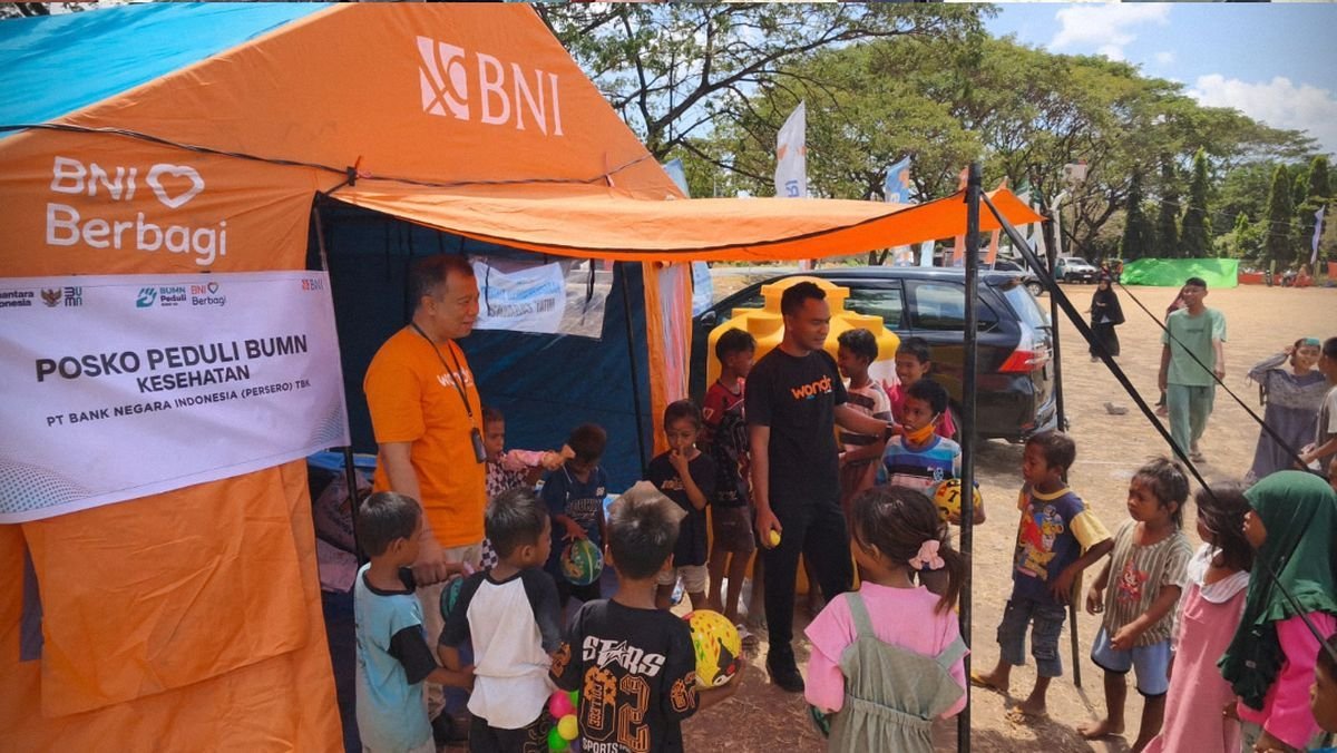 BNI Membantu Korban Gempa NTT di Mbay BNI Membantu Korban Gempa NTT di Mbay