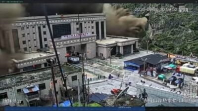 Banjir Bandang Tibet-Nepal: Upaya Penyelamatan Pekerja PLTA Terjebak Banjir Bandang Tibet-Nepal: Upaya Penyelamatan Pekerja PLTA Terjebak