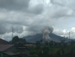 Gunung Sinabung Erupsi: Warga Diminta Waspada Hujan Abu