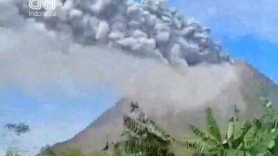 Erupsi Gunung Sinabung: Fenomena Alam yang Mengguncang Karo Erupsi Gunung Sinabung: Fenomena Alam yang Mengguncang Karo