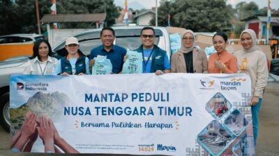 Bantuan Kemanusiaan untuk Warga Terdampak Gempa di Ende Bantuan Kemanusiaan untuk Warga Terdampak Gempa di Ende