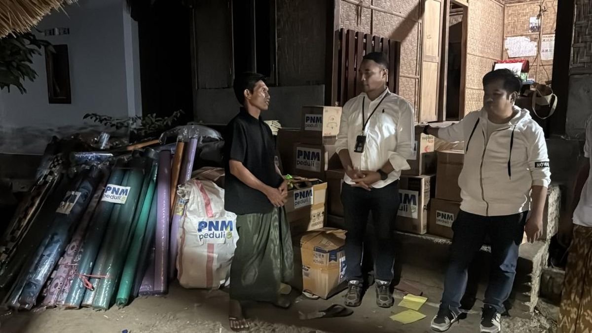Dukungan PNM bagi Nasabah Pasca Kebakaran di Desa Adat Sade Dukungan PNM bagi Nasabah Pasca Kebakaran di Desa Adat Sade