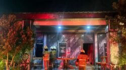 Kebakaran Posko GRIB Jaya di Kebon Jeruk Kebakaran Posko GRIB Jaya di Kebon Jeruk