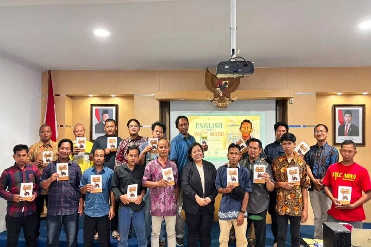 Pelatihan Bahasa Inggris dan Inovasi Lingkungan untuk Layanan Andong Wisata Yogyakarta