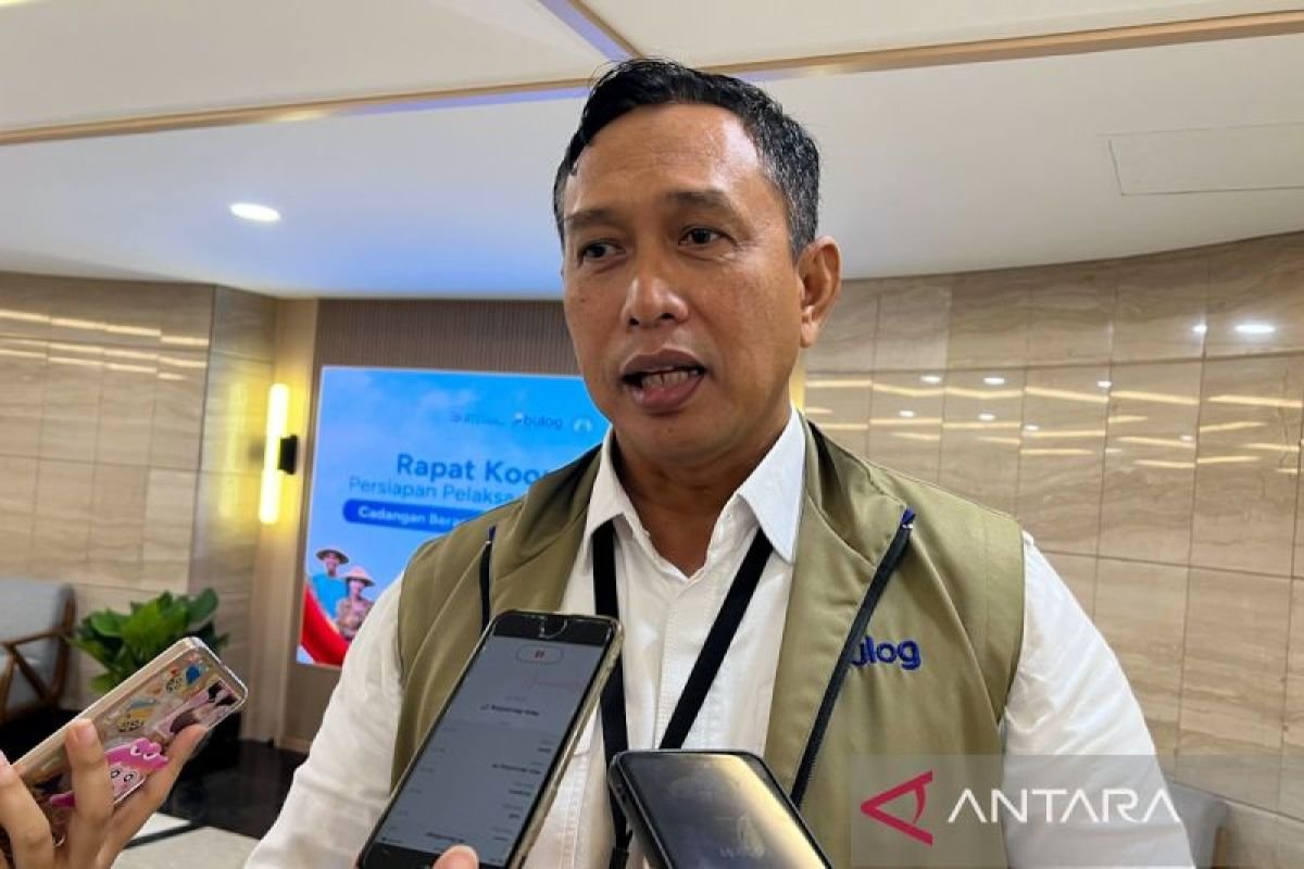 Bantuan Pangan untuk Korban Gempa NTT Bantuan Pangan untuk Korban Gempa NTT