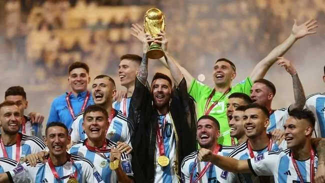 Keputusan Emosional Lionel Messi untuk Pensiun dari Timnas Argentina Keputusan Emosional Lionel Messi untuk Pensiun dari Timnas Argentina