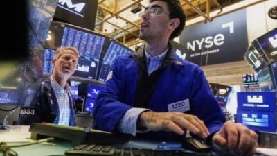 Wall Street Mengalami Penurunan Akibat Kenaikan Harga Minyak dan Imbal Hasil Obligasi AS