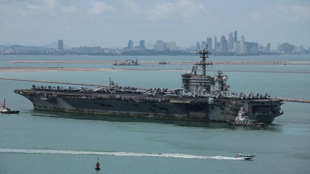 Kedatangan Kapal Induk AS USS Abraham Lincoln di Thailand setelah 286 Hari Berlayar Kedatangan Kapal Induk AS USS Abraham Lincoln di Thailand setelah 286 Hari Berlayar