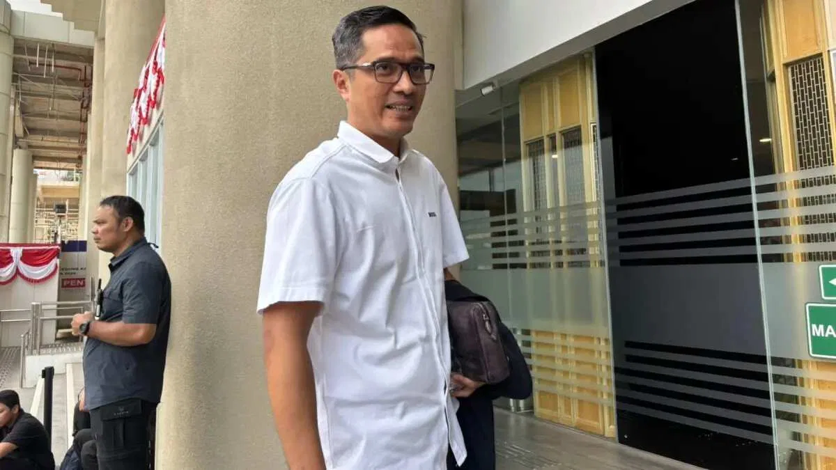 Pemeriksaan FEBRIE ADRIANSYAH Terkait Dugaan TPPU