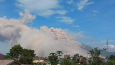 Meningkatnya Aktivitas Gunung Sinabung dan Imbauan dari BNPB