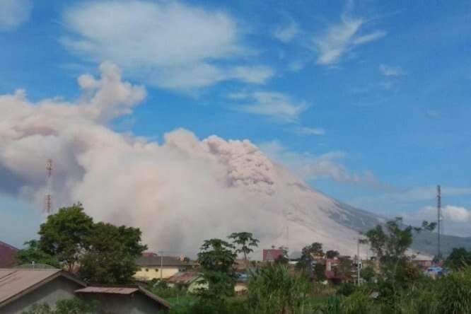 Meningkatnya Aktivitas Gunung Sinabung dan Imbauan dari BNPB