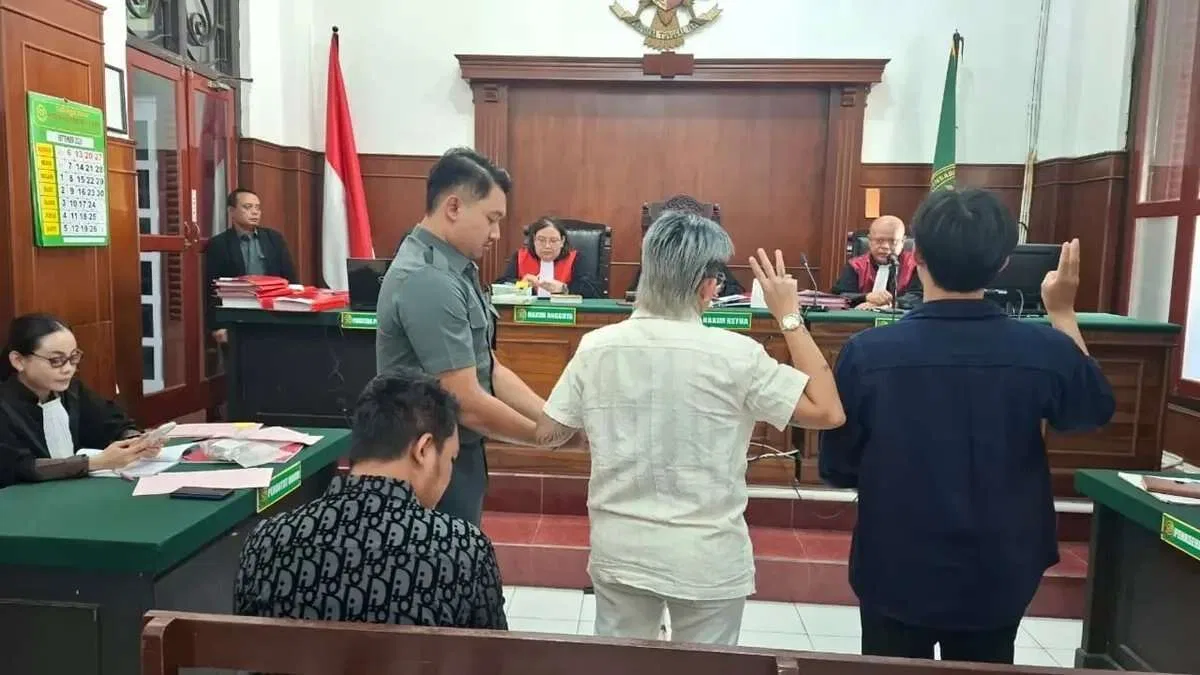 Kasus Penganiayaan di Surabaya: Dua Pengusaha Buah Masuk Dalam Persidangan