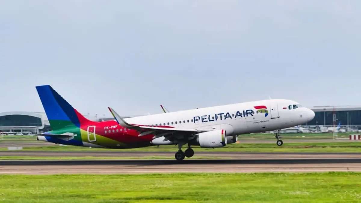 Pelita Air Raih Penghargaan Maskapai Paling Tepat Waktu di Indonesia
