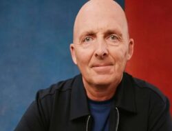 Klarifikasi Kontroversi Mike Dean