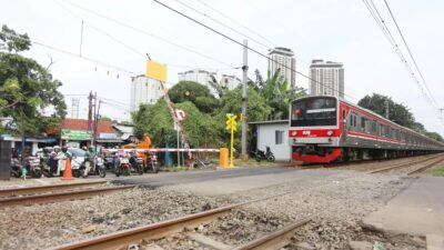 Siaga Erupsi Anak Krakatau dan Layanan Commutter Line