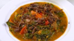 Resep Sayur Daun Singkong Ikan Teri yang Lezat dan Praktis