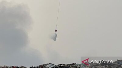 Pemadaman Kebakaran di TPA Galuga, Bogor: Upaya Khusus dari TNI AU
