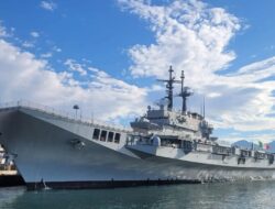 Kapal Induk TNI AL Siap Atasi Karhutla