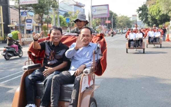 Bantuan 200 Becak Listrik untuk Pengemudi di Cirebon
