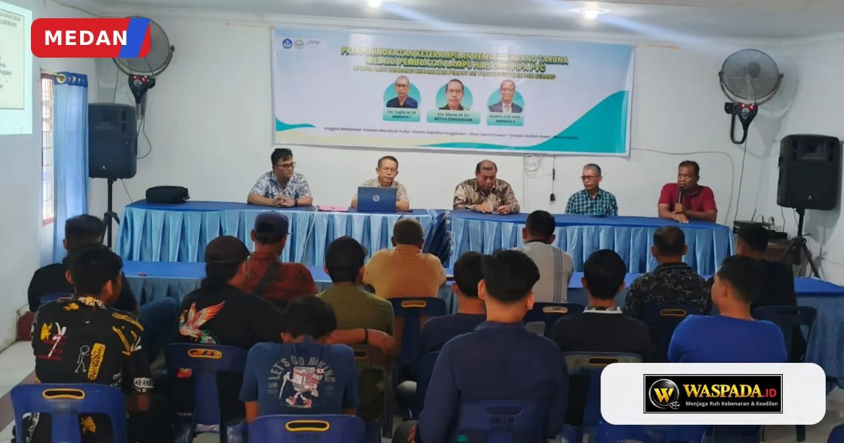 Program Pelatihan Pembuatan Lampu Hias di Laut Dendang