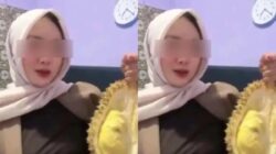 Mengungkap Fenomena Viral ‘Coolmax Durian’: Siapa Wanita Berhijab Itu?