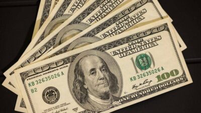 Rupiah Menguat ke Level Rp17.562 per Dolar AS