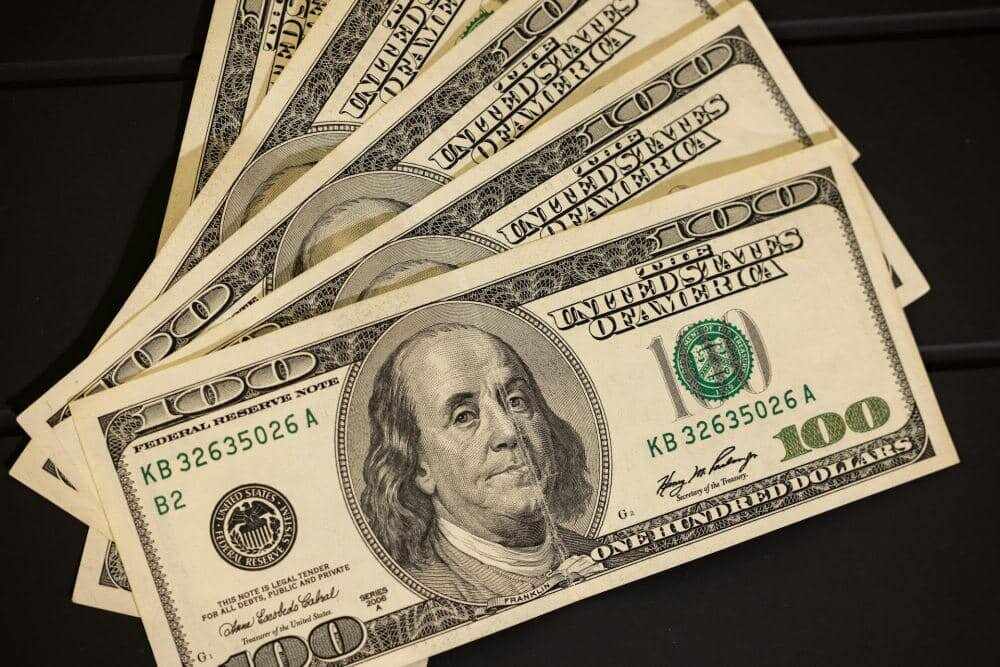 Rupiah Menguat ke Level Rp17.562 per Dolar AS