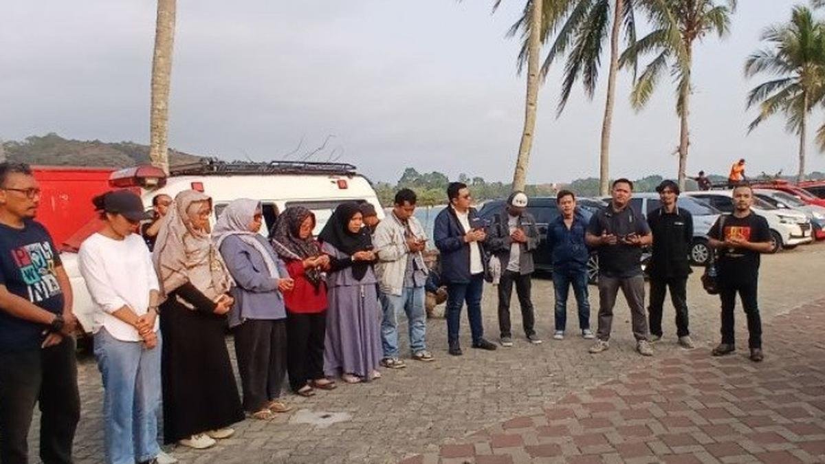 Doa Bersama Wartawan untuk Keselamatan Jurnalis Hilang di Selat Sunda