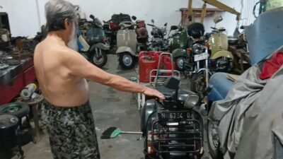 Merayakan Kenangan Melalui Koleksi Vespa: Kisah Joseph Joko Moeljono