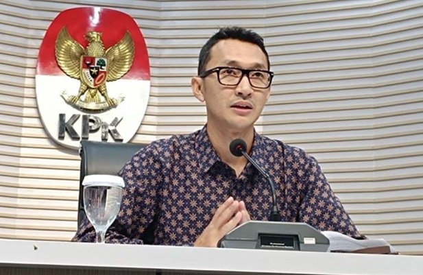 Keterlambatan Pemeriksaan Saksi dalam Kasus Korupsi Bupati Lombok Barat