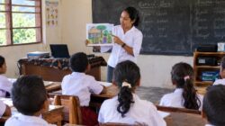 Mengatasi Tantangan Pendidikan di Riung Barat: Bahasa Ibu dan Media Offline