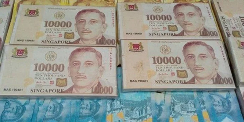 Penolakan Terlapor atas Tawaran Tukar Uang di Singapura