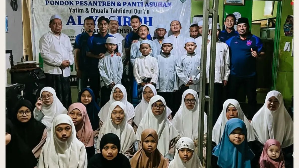 PSIS Semarang Lakukan Bakti Sosial Jelang Musim Baru