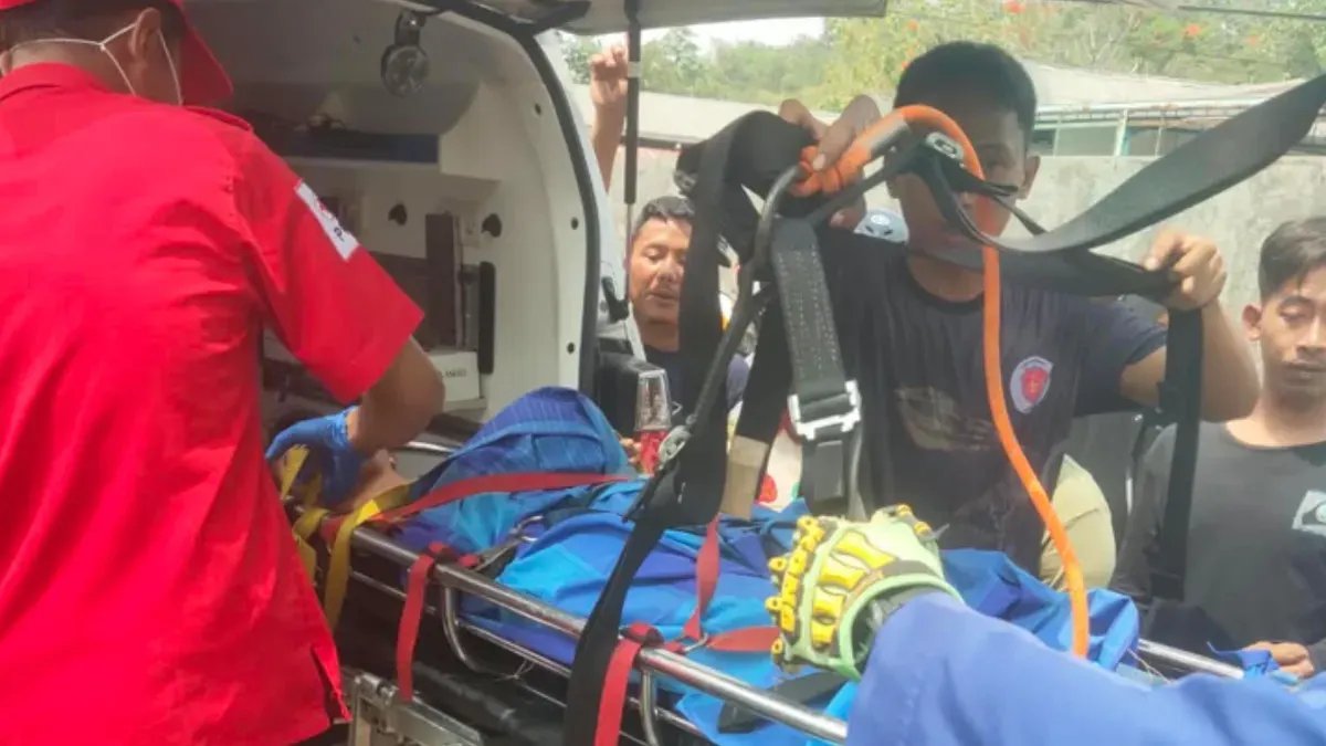 Kecelakaan Minibus Rombongan di Depok: 13 Penumpang Terluka