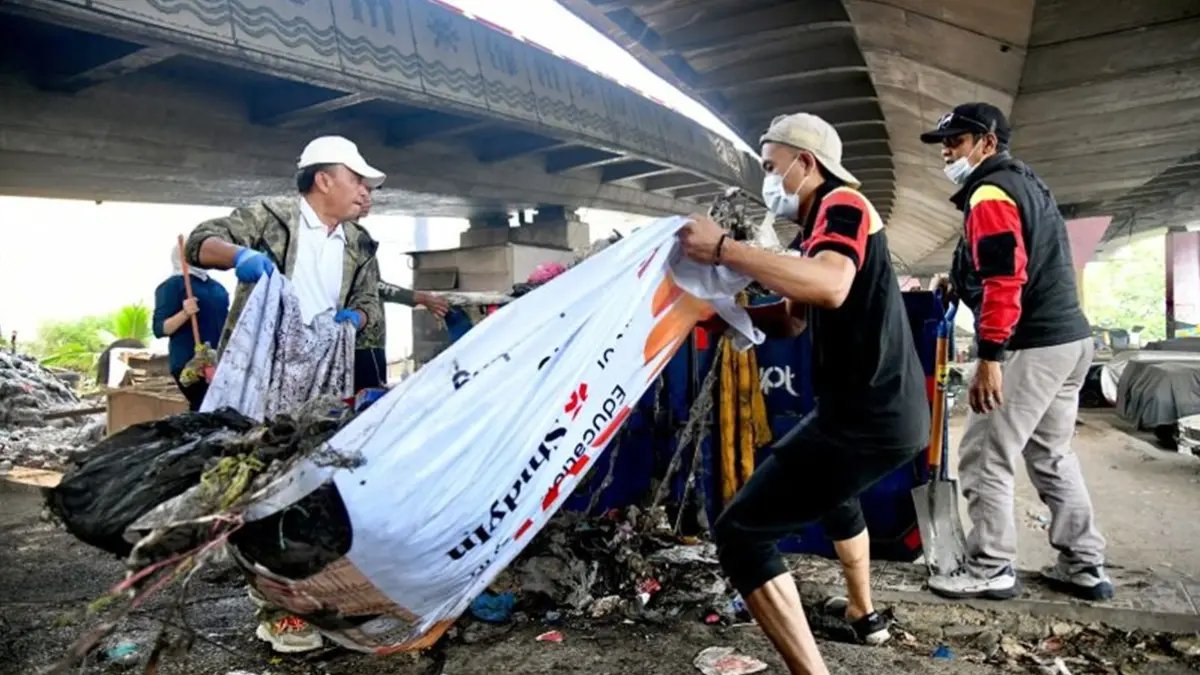Kebersihan Jembatan Pasupati dan Tantangan Pengelolaan Sampah