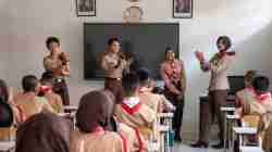Inisiatif Pendidikan untuk Anak-Anak dari Keluarga Miskin di Indonesia