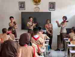Inisiatif Pendidikan untuk Anak-Anak dari Keluarga Miskin di Indonesia