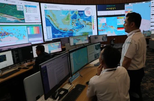 Waspada Puncak Musim Hujan: BMKG Petakan Ancaman Bencana