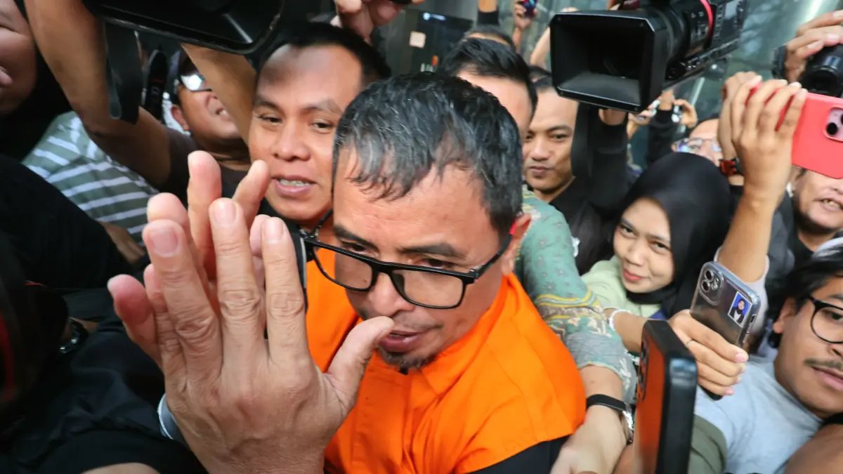 Penyelidikan Kegiatan Bupati Bolaang Mongondow Utara Sebelum Penangkapan Penyelidikan Kegiatan Bupati Bolaang Mongondow Utara Sebelum Penangkapan