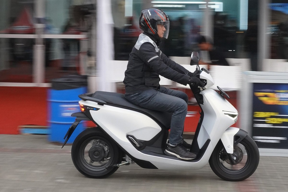 Program Insentif Sepeda Motor Listrik Menanti Keputusan Menkeu