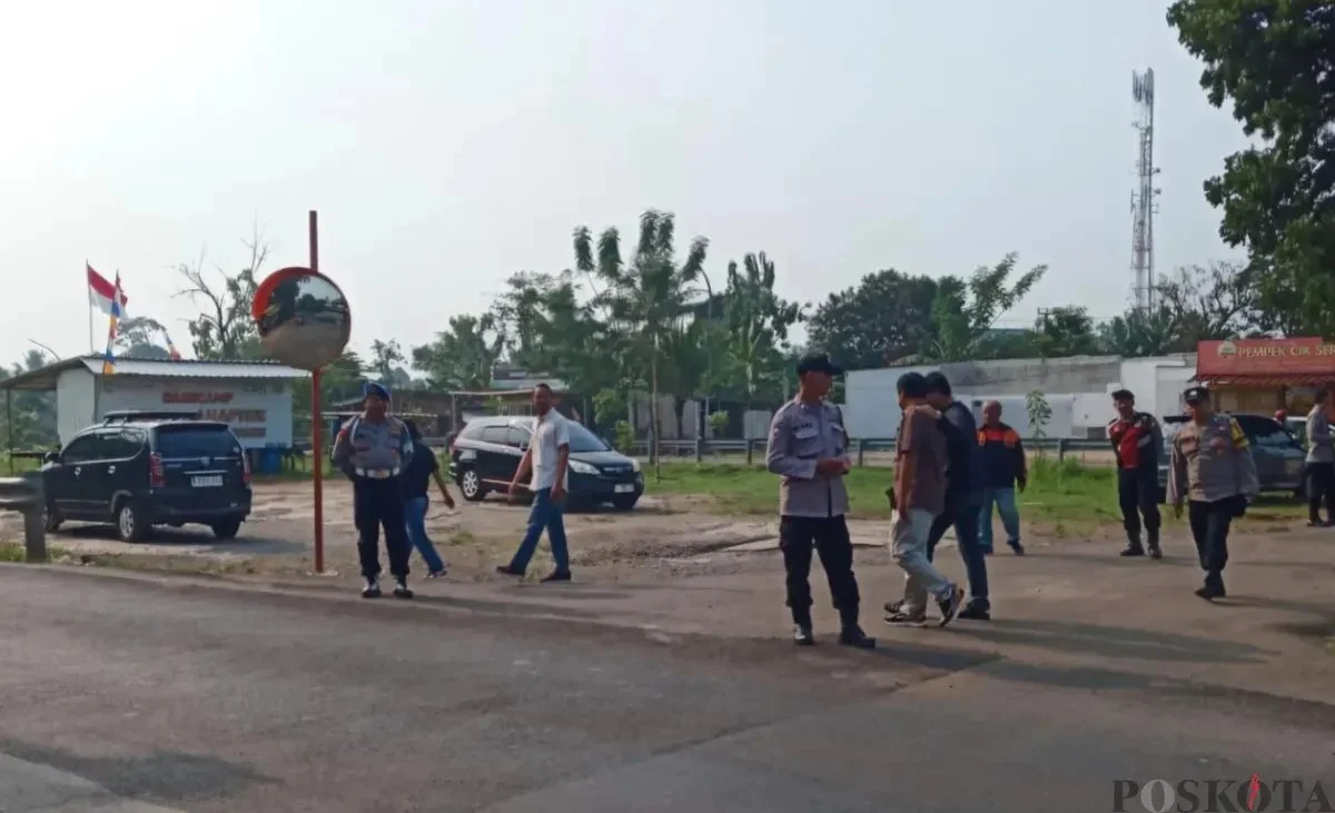 Aksi Buruh Besar-Besaran di Jakarta: Penjagaan Ketat oleh Polisi
